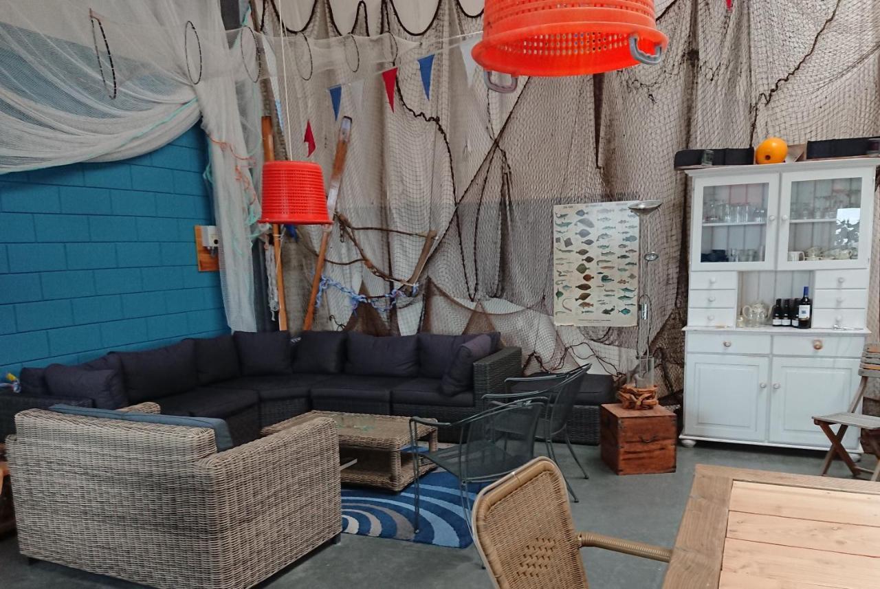 Slaaphuisjes Lauwersmeerplezier! Couette-café Lauwersoog