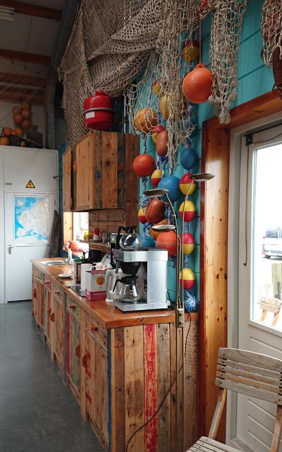 Slaaphuisjes Lauwersmeerplezier! Couette-café Lauwersoog