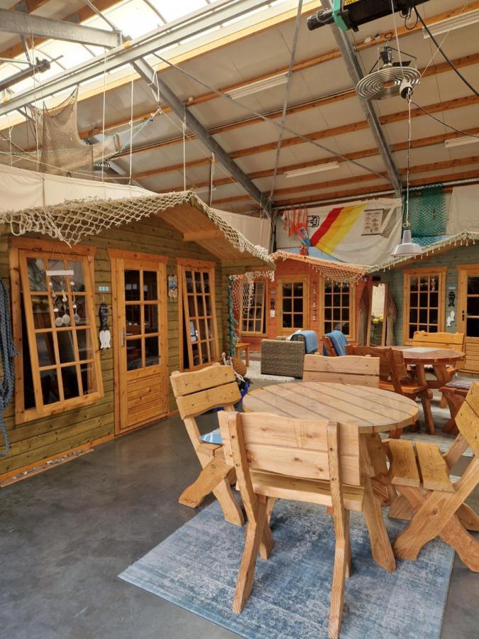 Couette-café Slaaphuisjes Lauwersmeerplezier!
