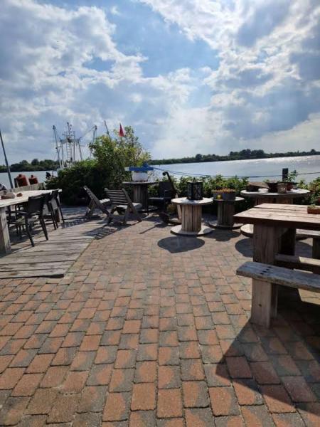 Couette-café Slaaphuisjes Lauwersmeerplezier! *